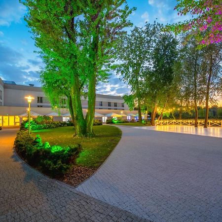 Green Garden Hotel Рашин Экстерьер фото
